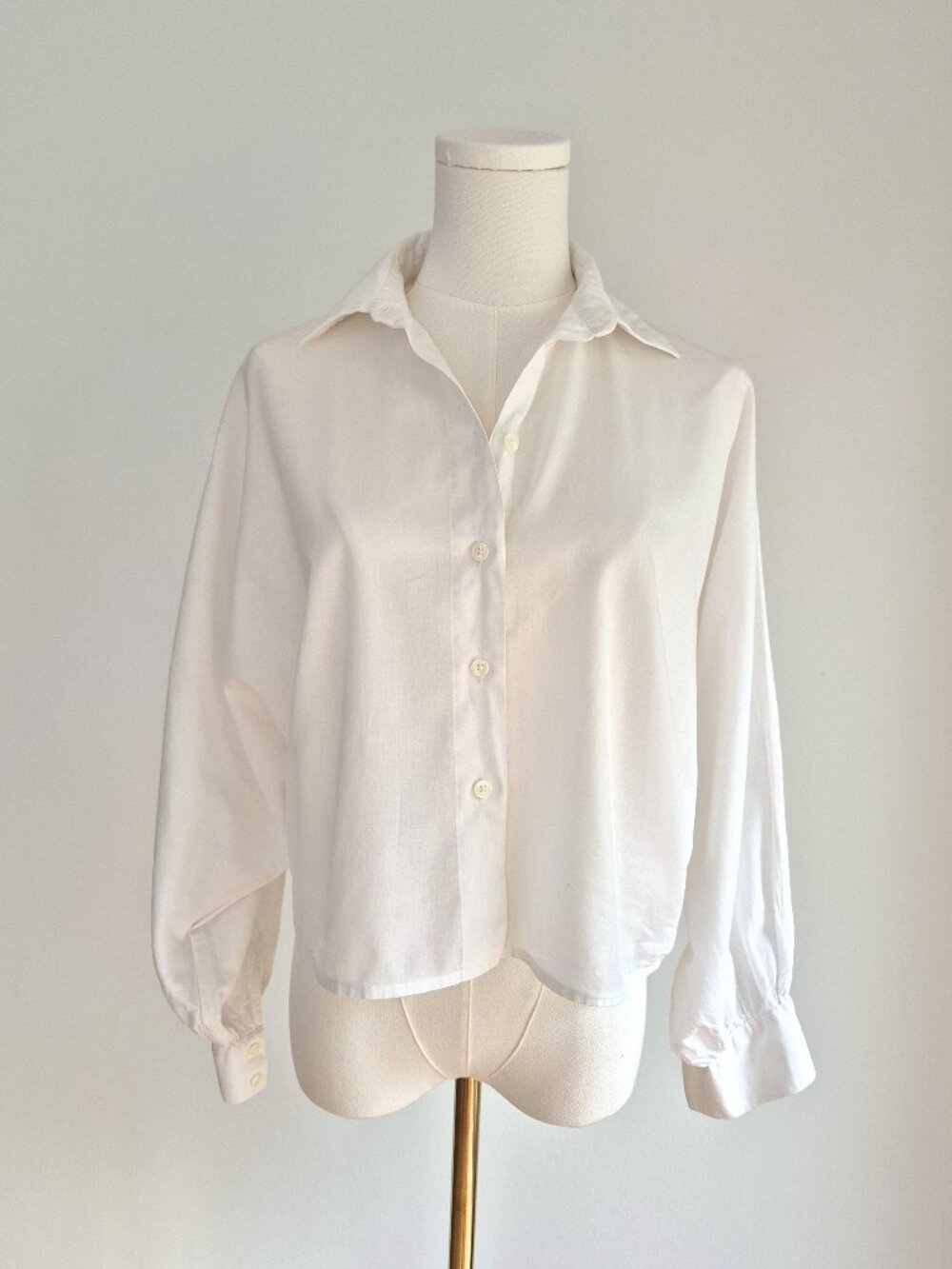 White button-down shirt with dolman sleeves, XS Petite